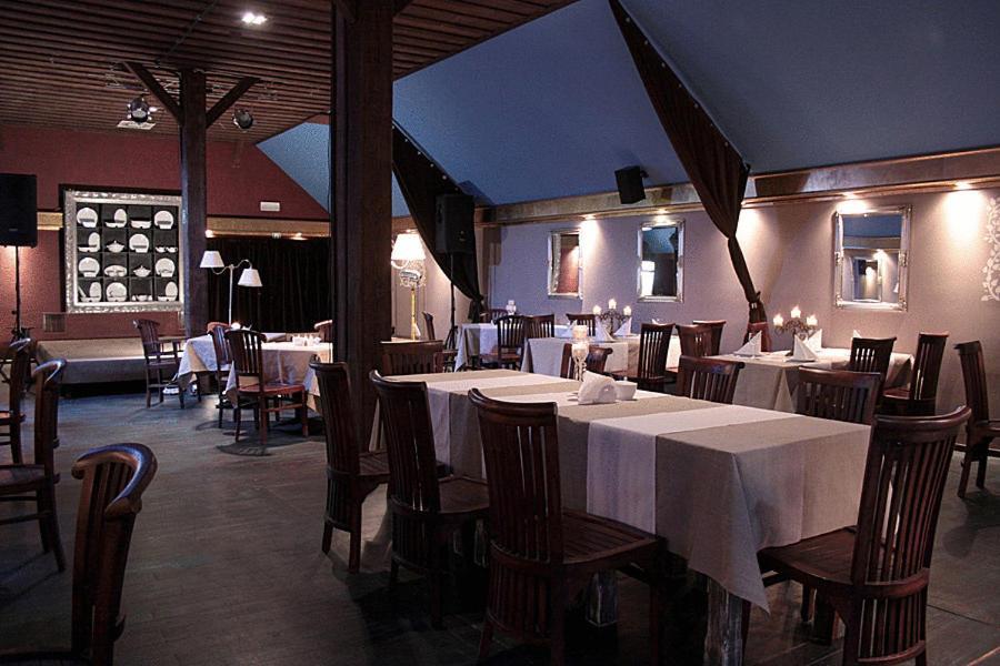 A' Propos Hotel, Restauracja, Club Walbrzych Ngoại thất bức ảnh